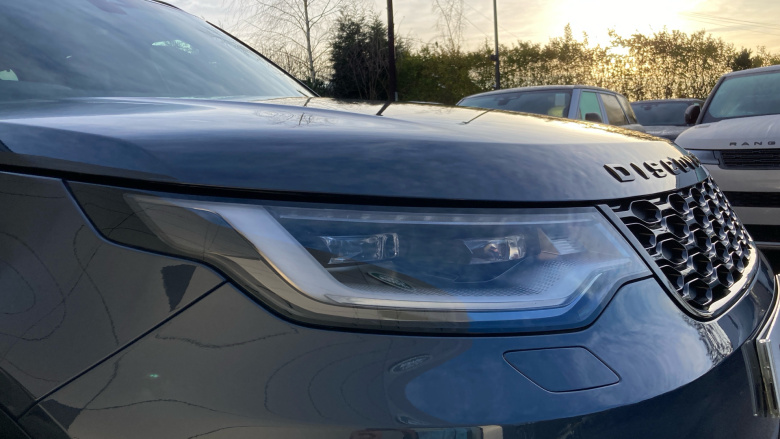 Land Rover Discovery 3.0 D300 Dynamic SE 5dr Auto Diesel Station Wagon